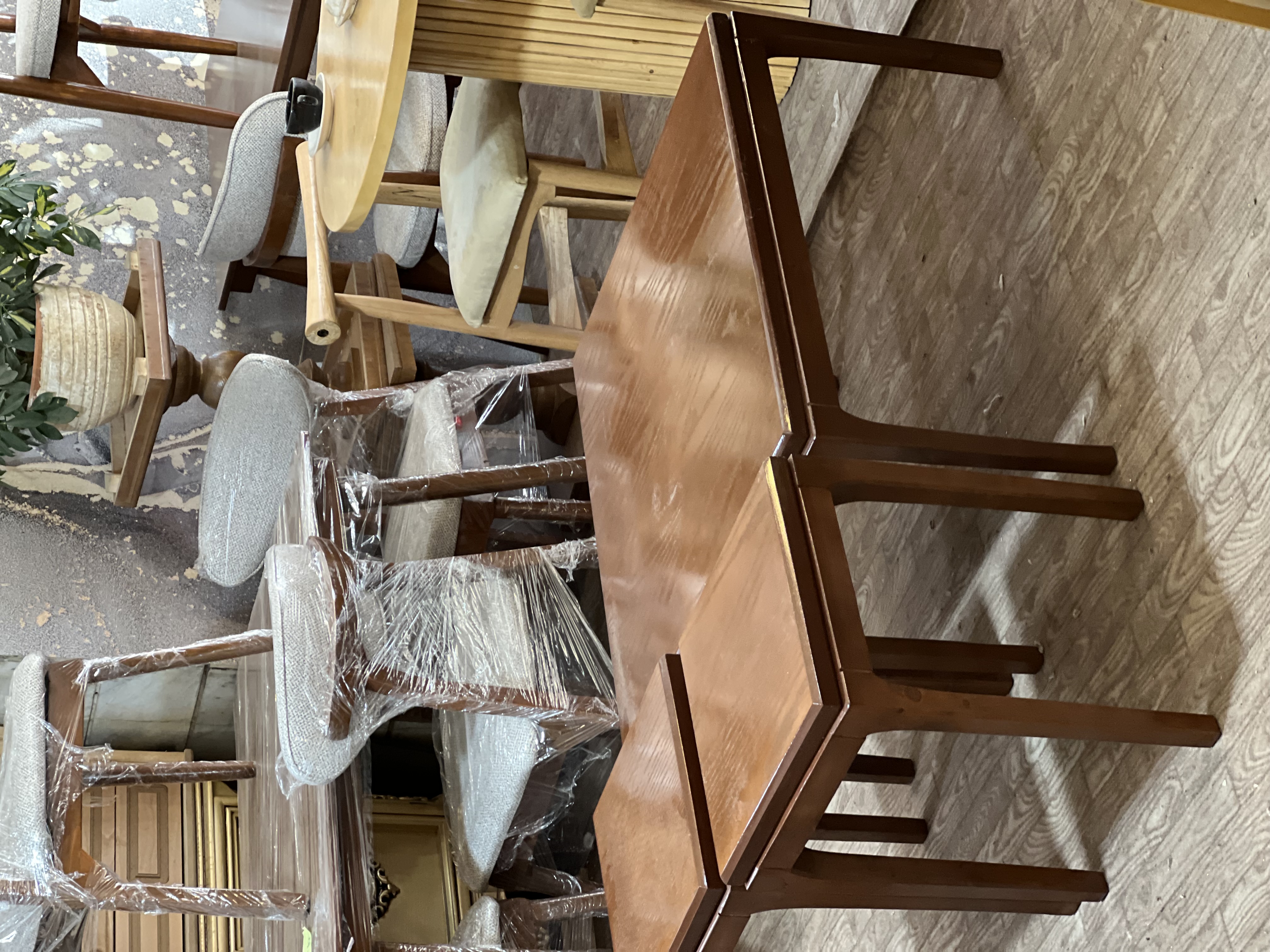 جلومبلی عسلی ساده مینیمال مربع روکش بلوط
