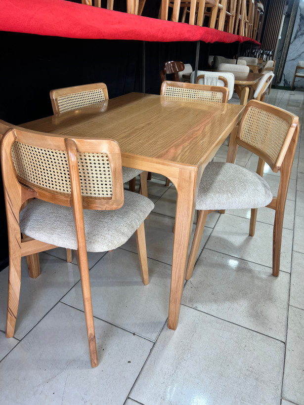 نهارخوری ۴نفره مدل لوگا حصیری چوب راش گرجستان